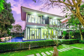 Superior Private Beach Pool Villa